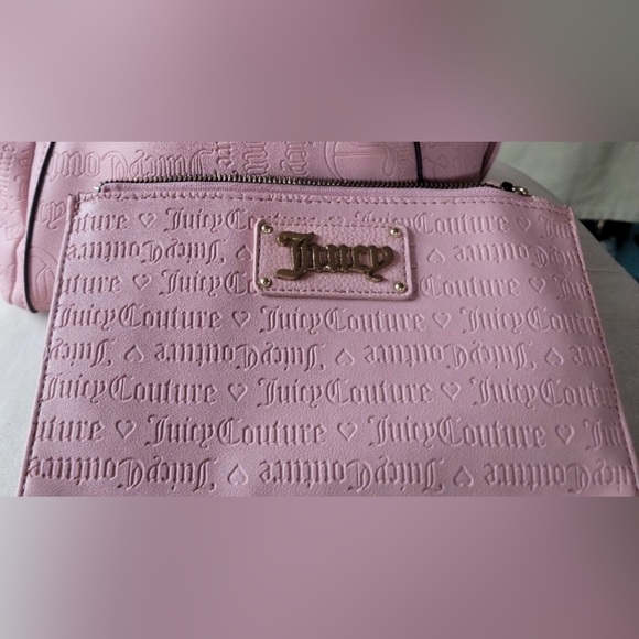 Juicy Couture Handbags - NWT Pink Juicy Couture Wristlet